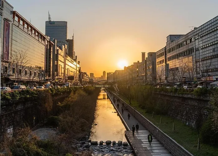Your Moment Hostel,seoul Apartment *