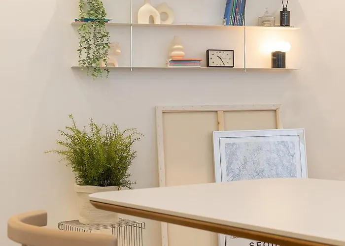 Your Moment Hostel,seoul Apartment *